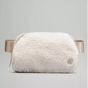 NEW Lululemon Everywhere Fleece Belt Bag Light Ivory